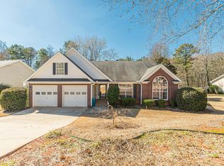 5755 Lakeview Cir, Lithonia, GA 30058