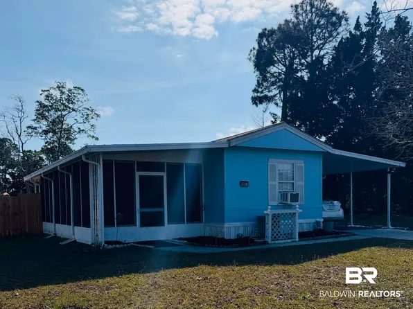 1913 Maria Ln, Lillian, AL 36549