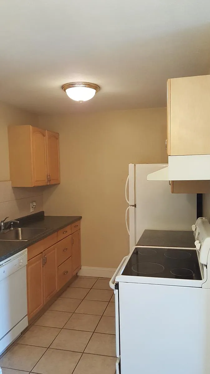 Photo 2 of 7 - 8741 Green Willow St #9 - Brighton, MI Kitchen - 8741 Green Willow St #9