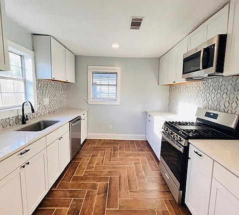 5th image of 212 Rice St
