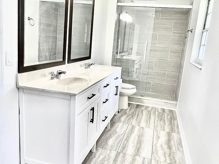 Updated 2nd bathroom