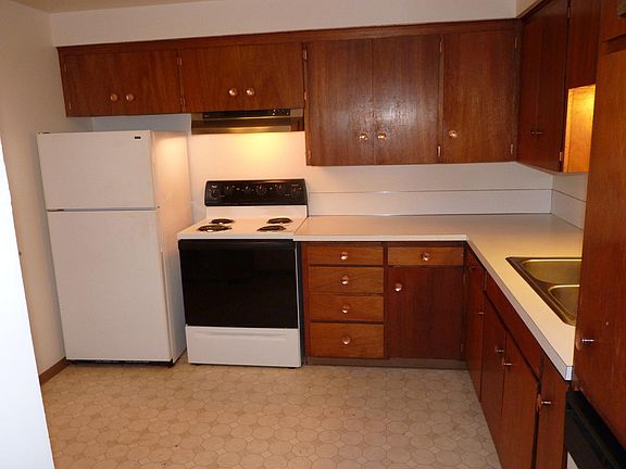 4th image of 521 Avenue D APT 7
