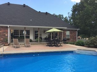 905 Burk Ln, Springdale, AR 72762