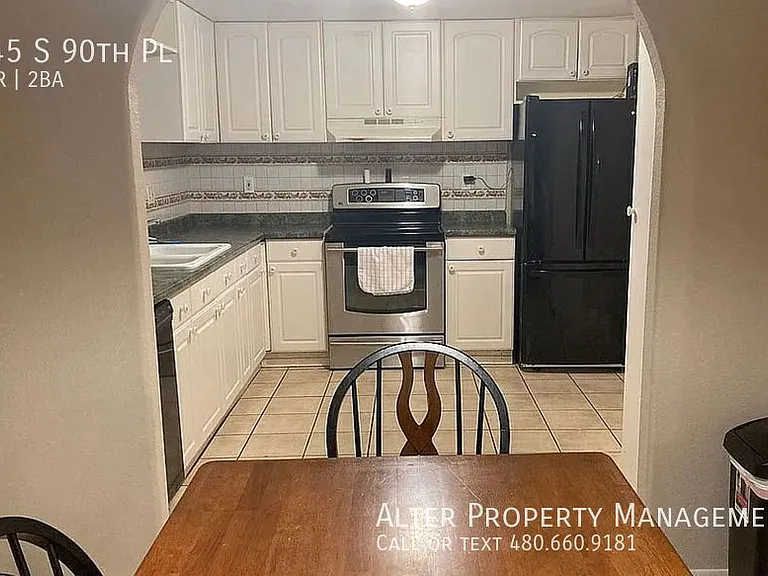 245 S 90th Pl — Photo 2
