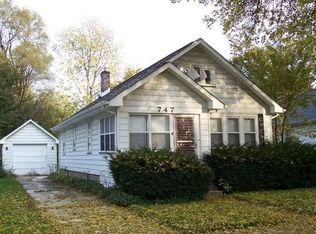 747 Hammond Ave, Aurora, IL 60506