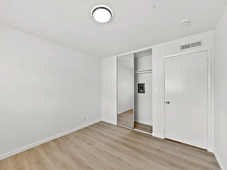20459 John Dr #3 — Photo 11