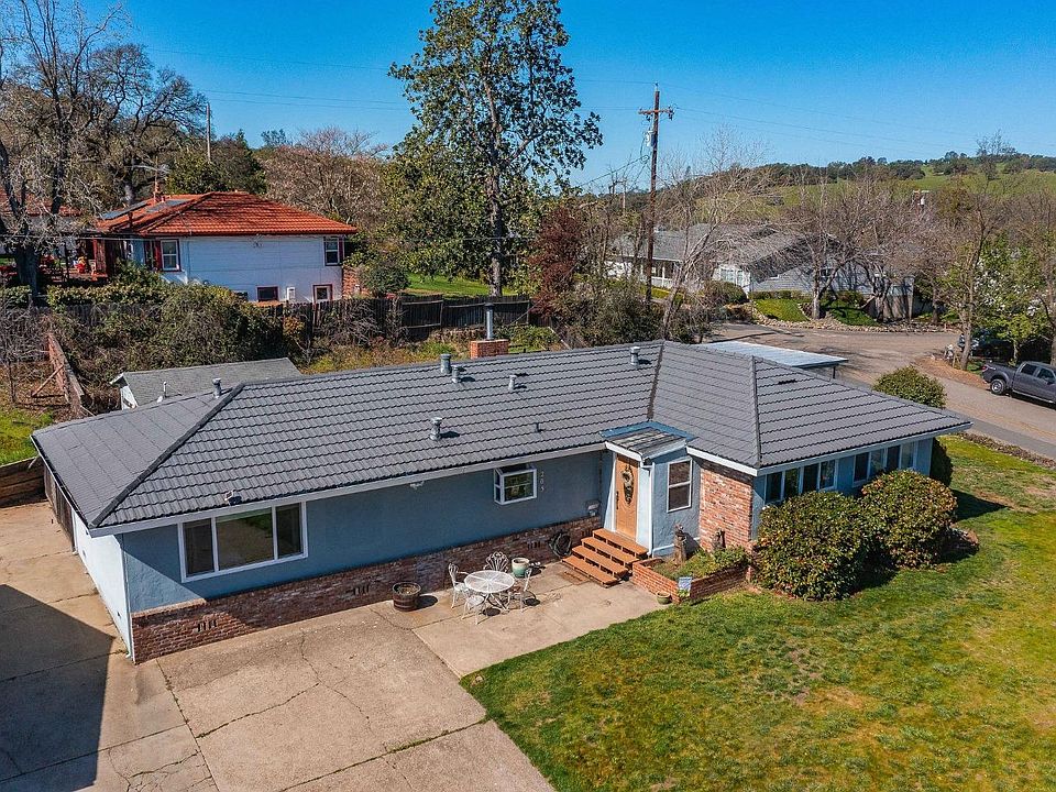 1st image of 203 Schober St