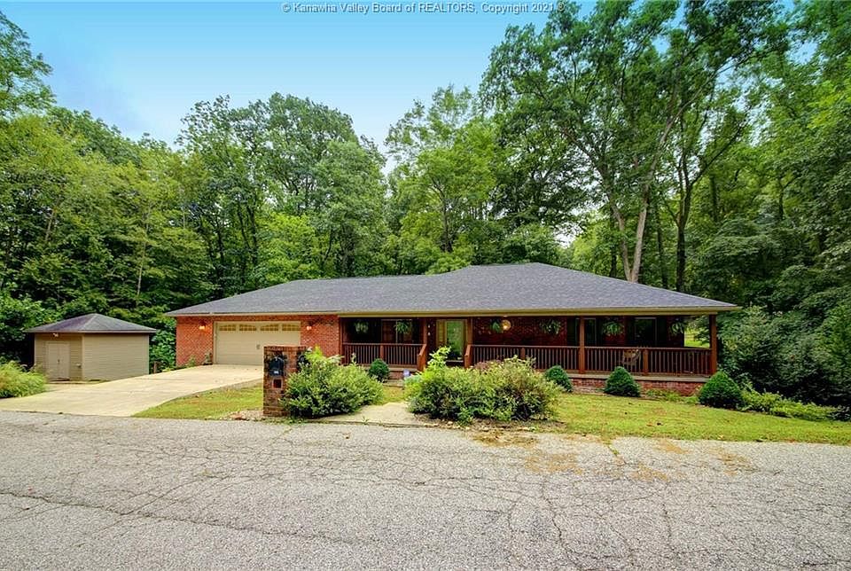 1st image of 901 Woodoak Ln