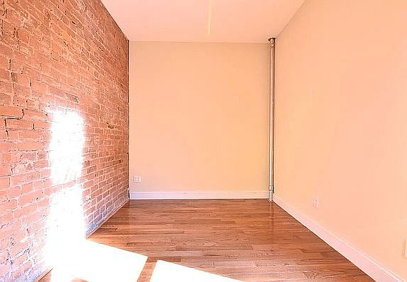 4th image of 160 Sherman Ave APT 3