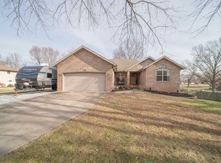 1704 S 13th Ave, Ozark, MO 65721