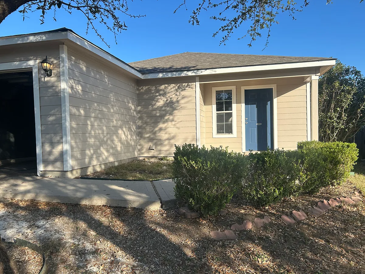 Building Photo - 5854 Blonde Cyn