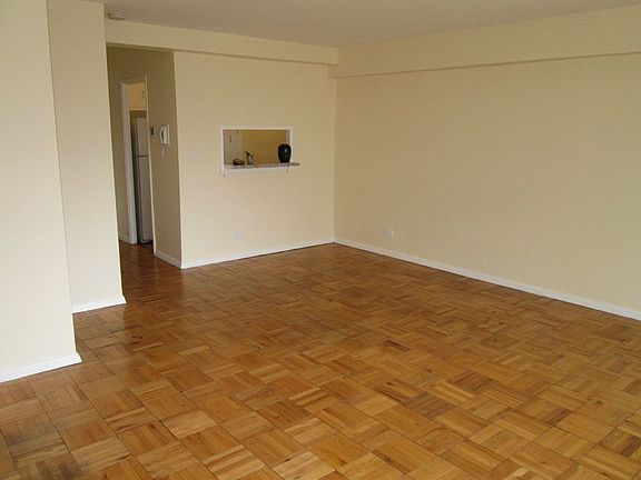 3rd image of 23 Greenwich Ave #7L