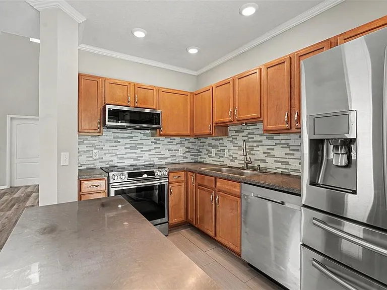 4249 Old Waverly Ct — Photo 12