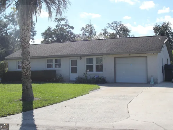 203 Bishop Cir, Saint Marys, GA 31558