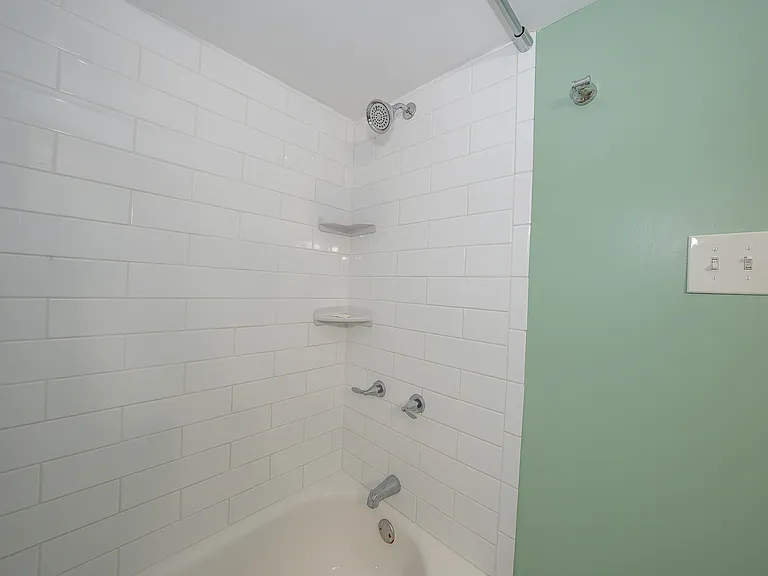 1916 S Alder St — Photo 17