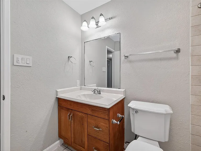 14034 Lourdes Dr — Photo 26