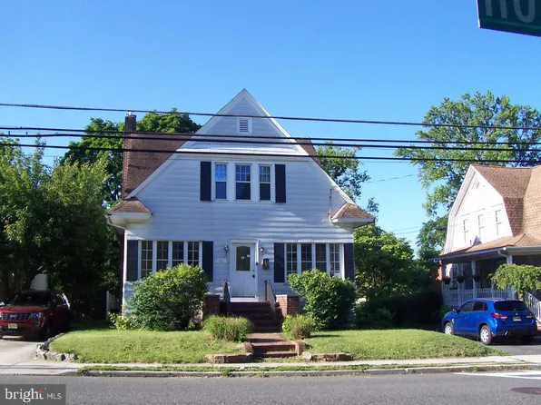 321 W Holly Ave, Pitman, NJ 08071