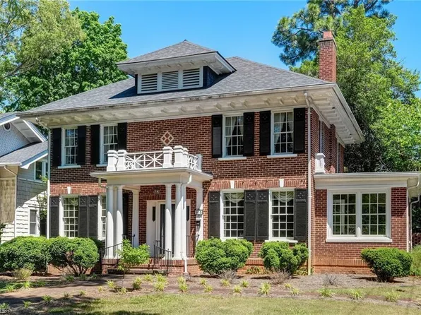815 S Main St, Reidsville, NC 27320