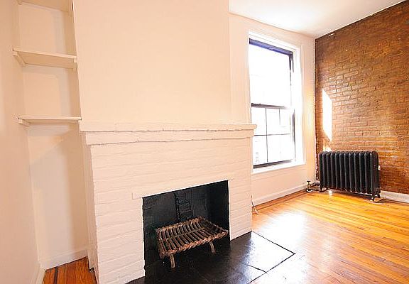 2nd image of 153 W 10th St APT 10