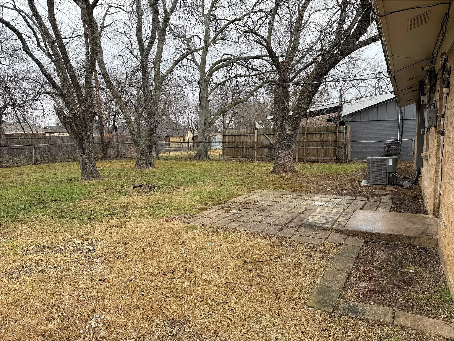 3 bed, 1.0 bath, 986 sqft, $1,700 — Photo 2