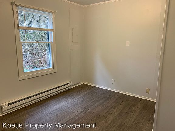 3rd image of 1030 NW Crosby Ave #1