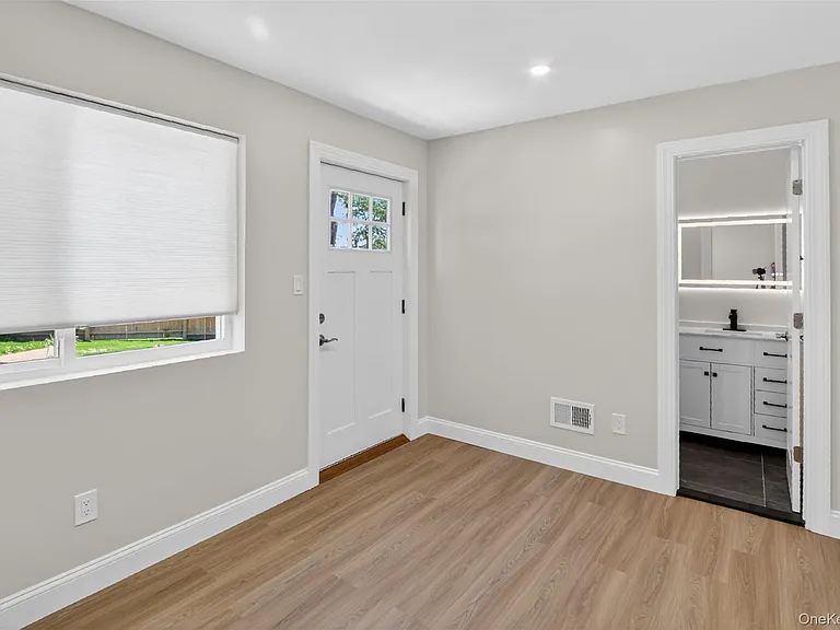 287 Delaware Ave — Photo 16