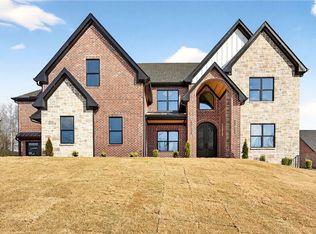 405 Thunder Rd, Buford, GA 30518