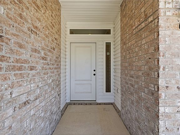 4th image of 2307 Parnell St