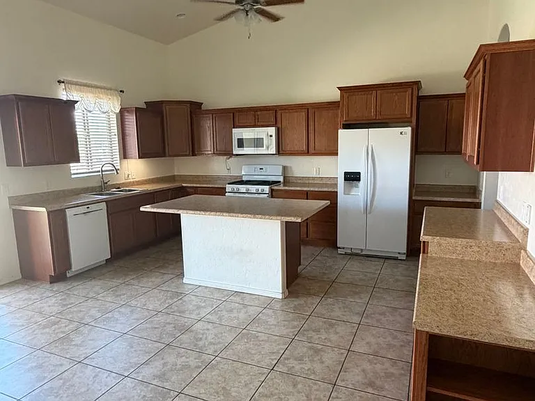 2189 Jacks Dr — Photo 10