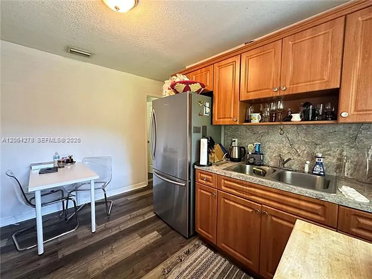 3611 Oak Ave #3611 — Photo 9