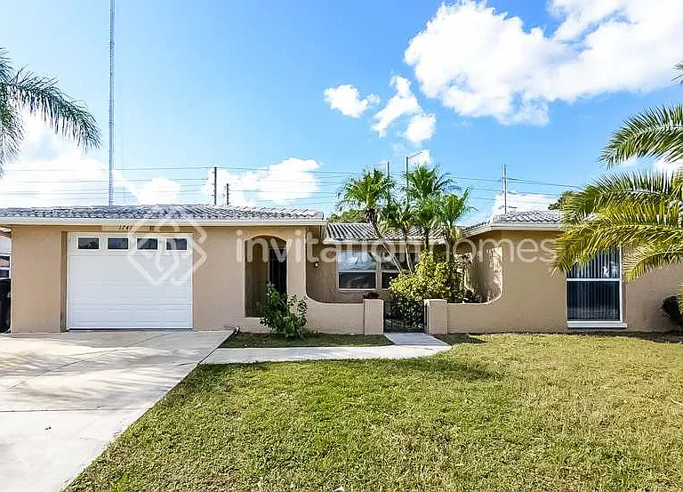1741 Dartmouth Dr — Photo 1