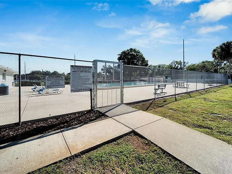 8202 Broward Pl — Photo 43
