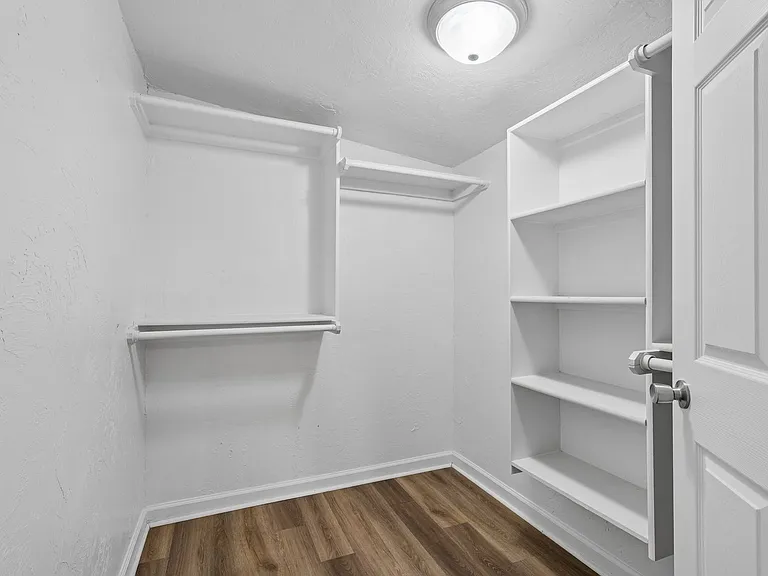 510 N Marshall Dr — Photo 31