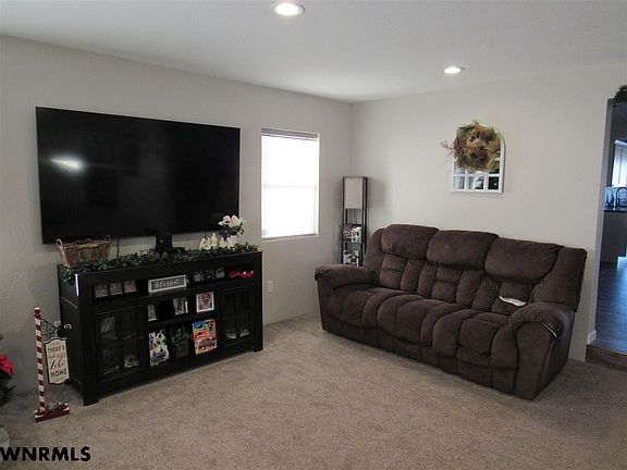 3rd image of 240796 Lake Minatare Rd