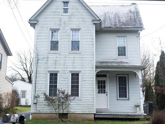 2nd image of 124 Akron Rd
