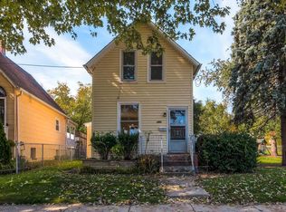 250 Gertrude St, Elgin, IL 60123