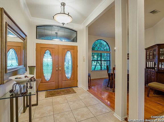 4th image of 2242 Estate View Dr