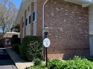 122 Southport Woods Dr UNIT 122, Southport, CT 06890