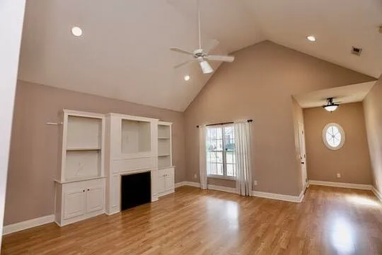 3192 Mayflower Ln — Photo 16