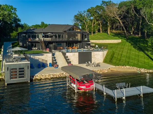 5065 Panorama Dr, Panora, IA 50216