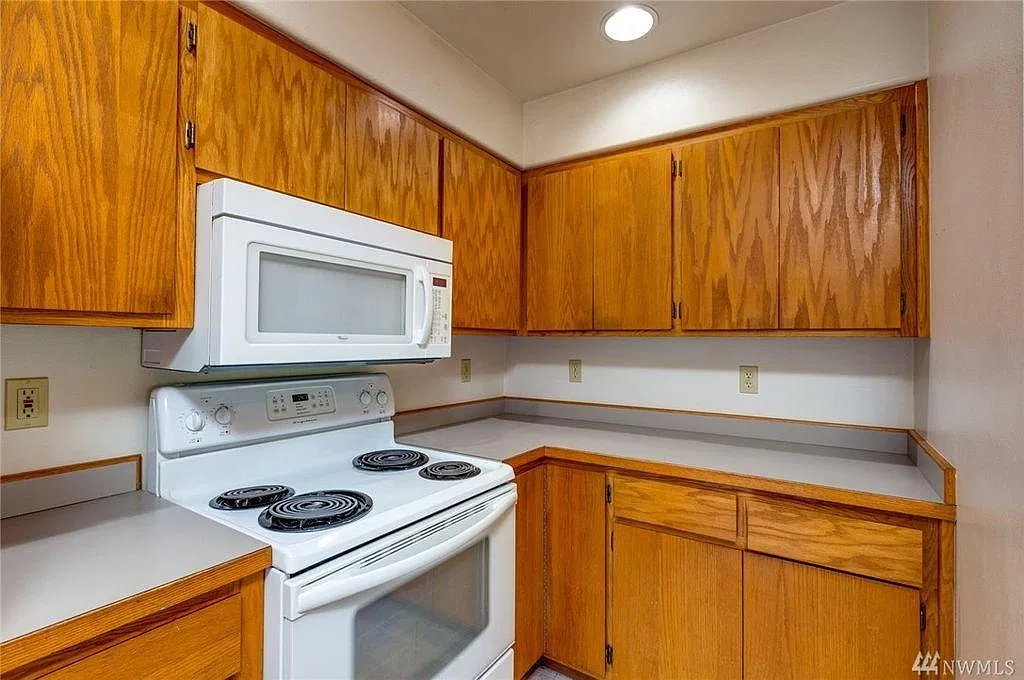 3 bed, 2.5 bath, 1236 sqft, $1,500 — Photo 3