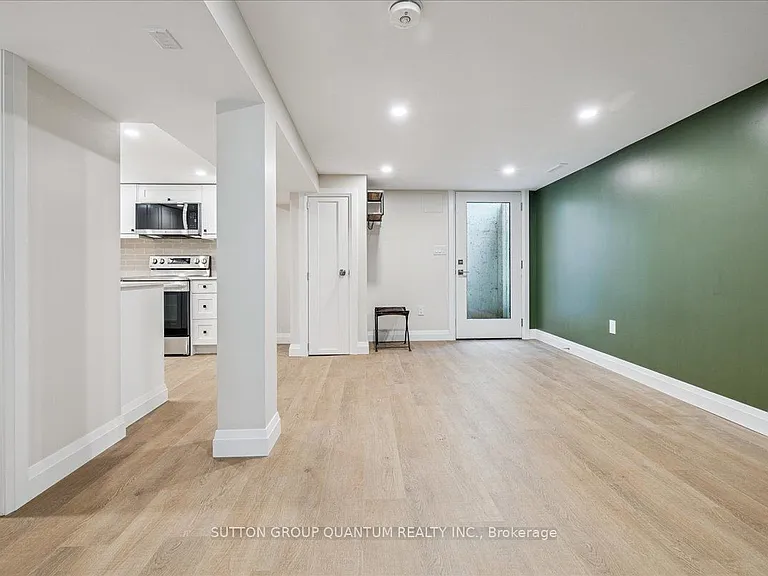 18 Pleasant Ave #2 — Photo 8