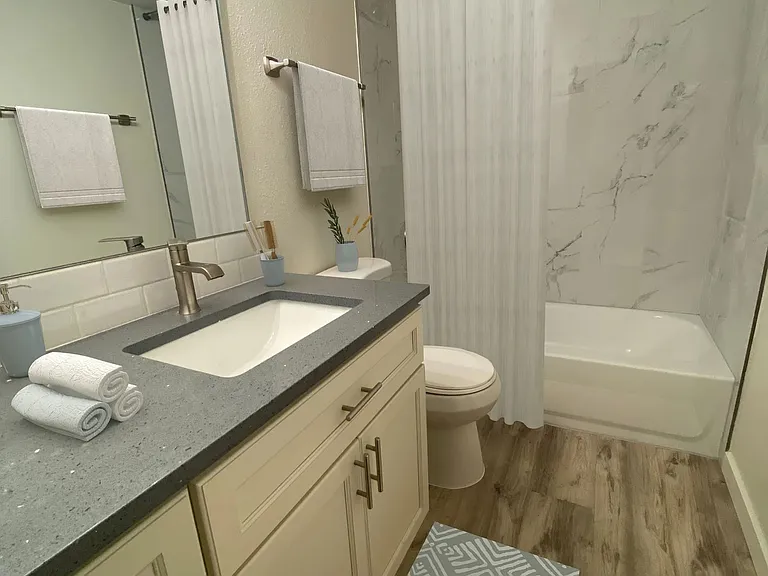 Lincoln Terrace — Photo 8
