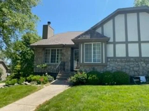 1304 NW Porter Cir, Blue Springs, MO 64015