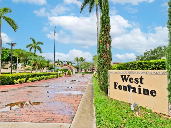 10227 NW 9th Street Cir APT 206-3, Miami, FL 33172