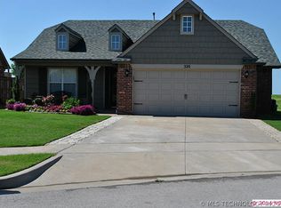320 E 126th St, Jenks, OK 74037