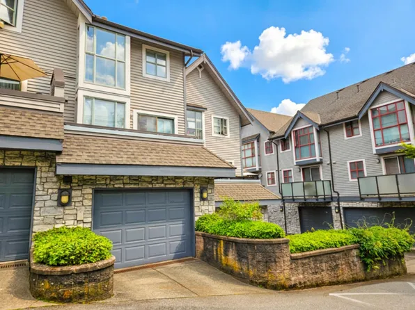 4875 Duchess St, Vancouver, BC V5R 6E1