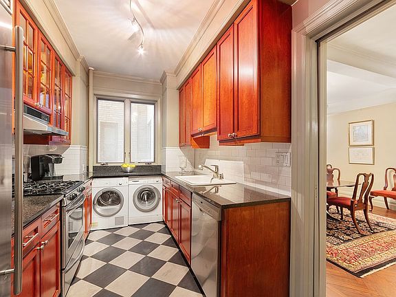 5th image of 250 W 94th St #4D