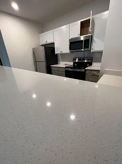 College Park Apartments — Photo 15