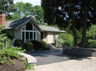 12 Stirrup Ln, Port Jefferson, NY 11777